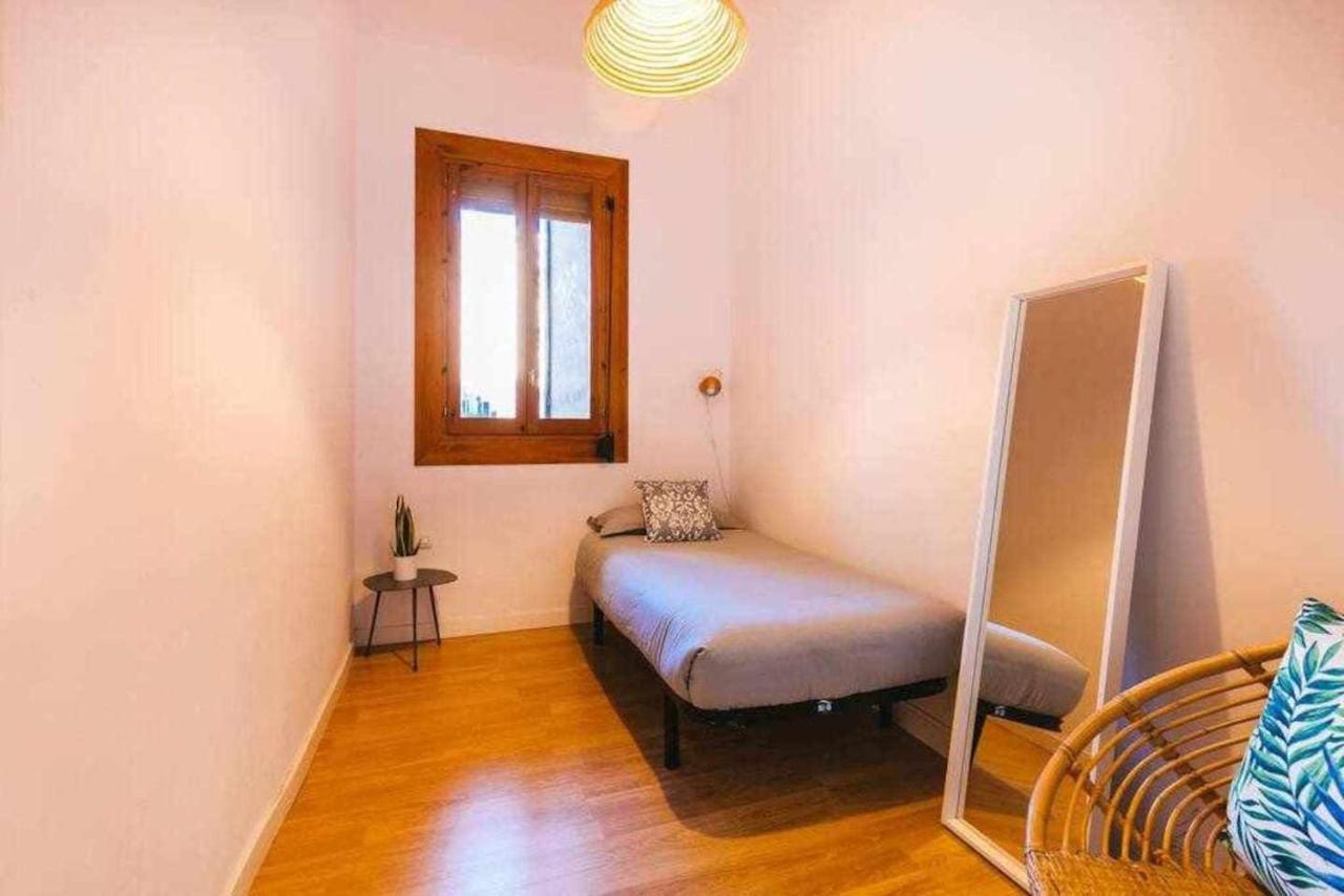 Cozy & Central Apartment Барселона Экстерьер фото