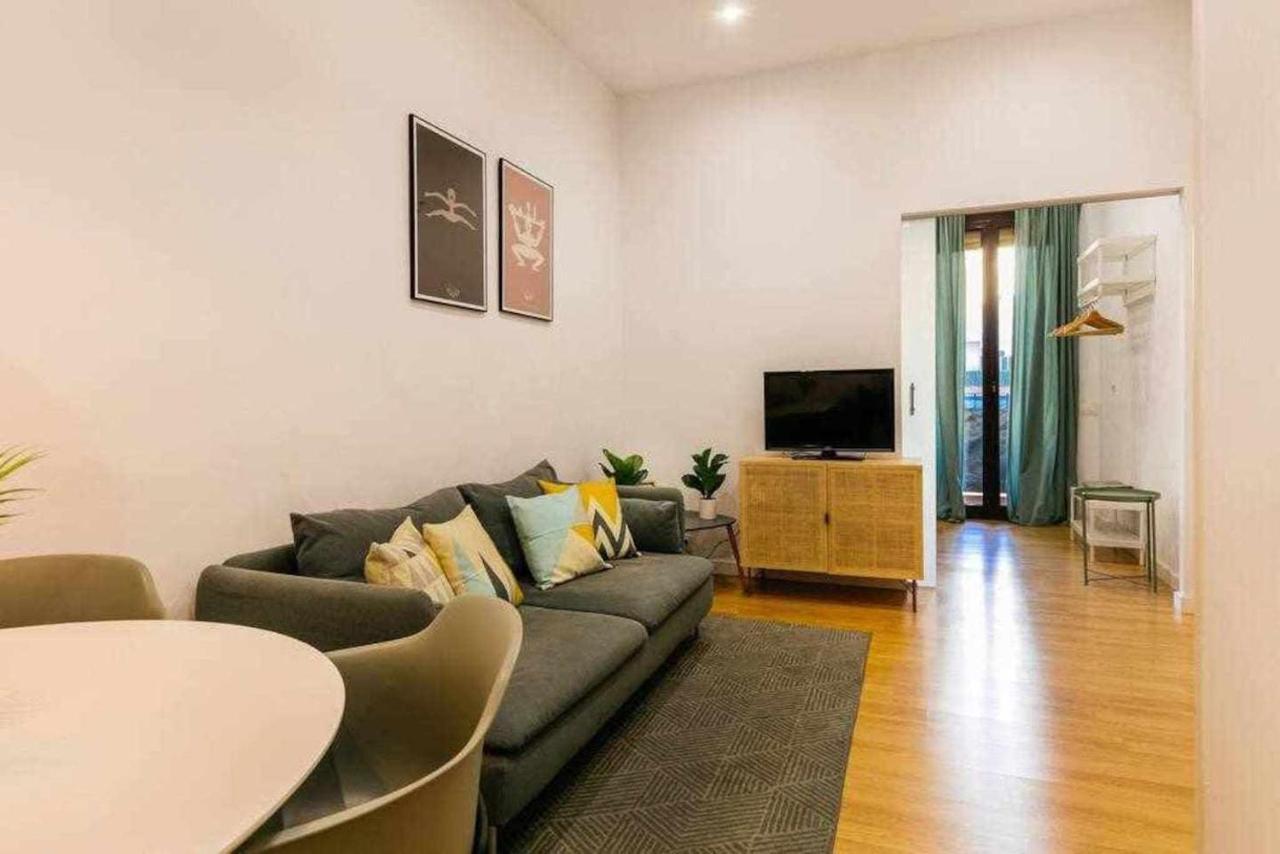 Cozy & Central Apartment Барселона Экстерьер фото